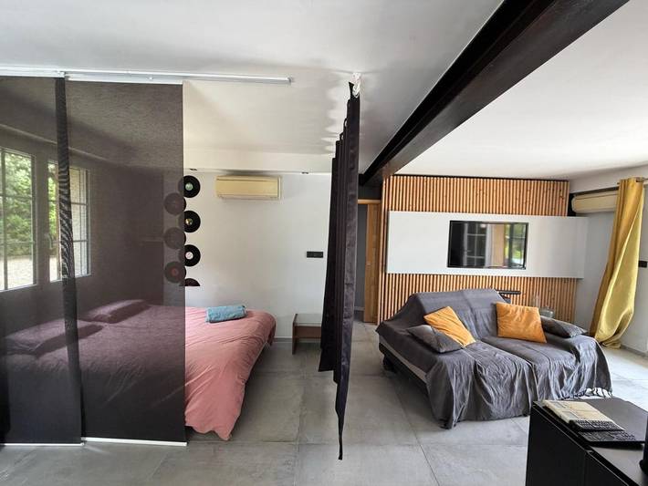 Gîte pour 12 personnes, avec jardin et piscine à Grillon - 2