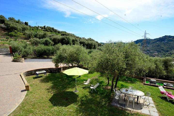 Chambre d’hôte pour 5 personnes, avec jardin et vue, adapté aux familles à Imperia - 3