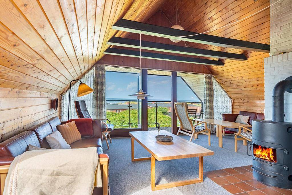 Fantastisch gelegenes Ferienhaus auf 2 Ebenen mit Panoramablick auf das Meer  in Henne, Varde