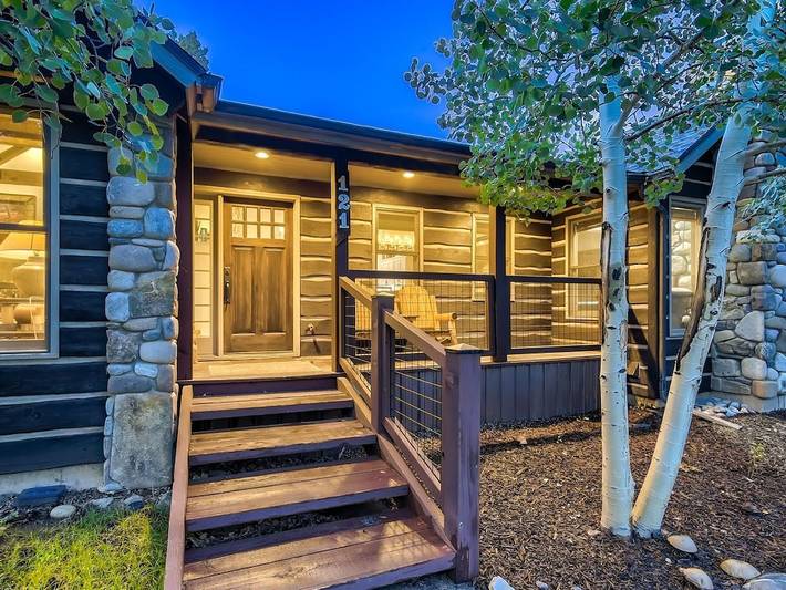 Vacation home for 19 people, with balcony and sauna as well as hot tub in Breckenridge