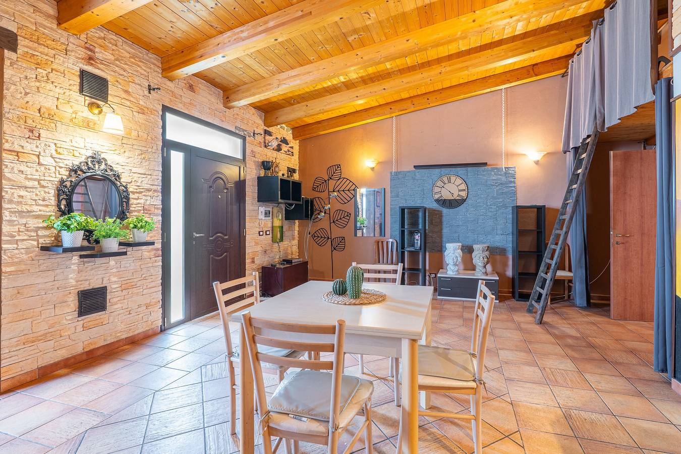 Ganze Wohnung, Apartment 'Pathos Retreat Melograno' mit Gemeinschaftspool, Wlan und Klimaanlage in Syrakus, Syrakus Provinz