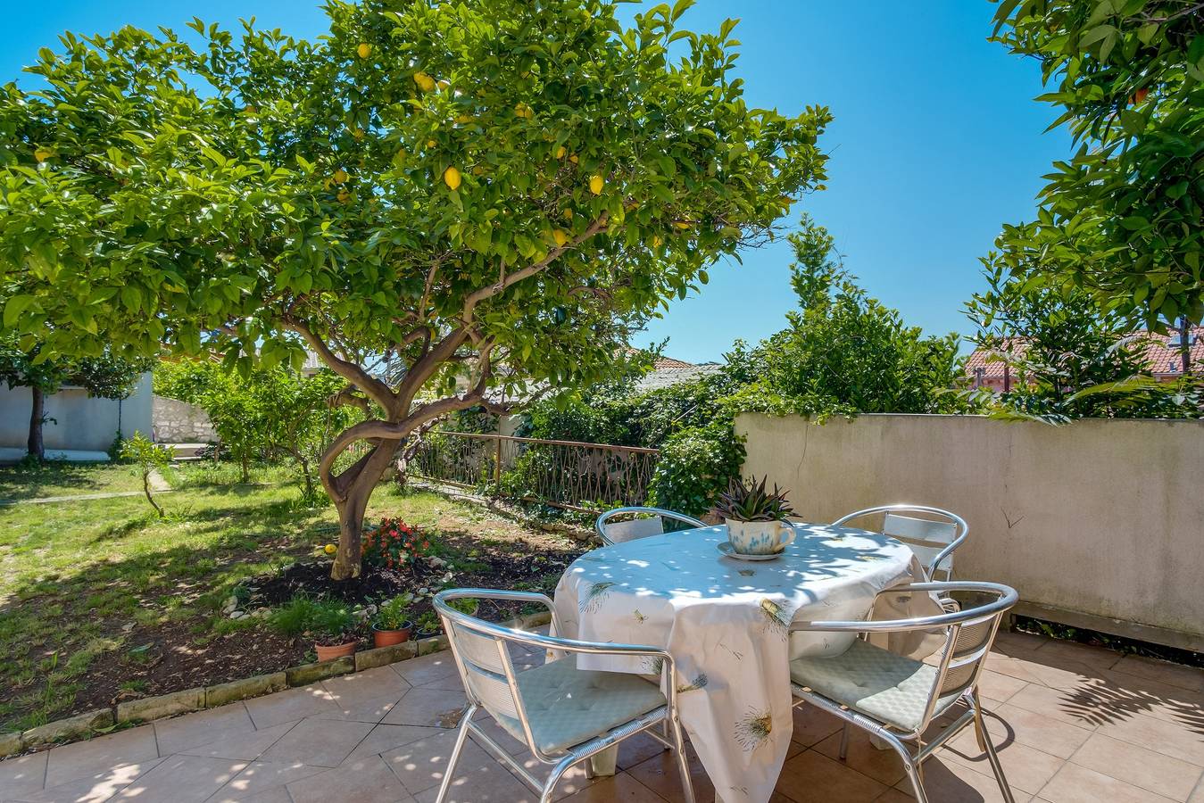 Cijeli apartman, Studio apartman s terasom i pogledom na more Mali Lošinj, Lošinj As-18322-b in Mali Lošinj, Lošinj (Kvarnerski zaljev)