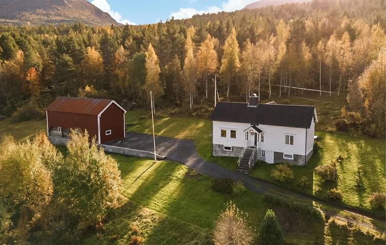Ferienhaus für 9 Personen, mit Garten und Ausblick sowie Terrasse, kinderfreundlich in Molde