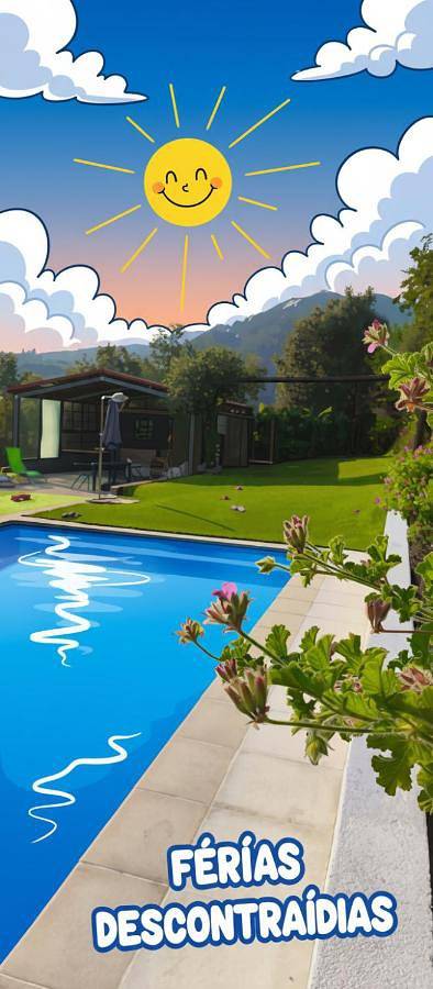 Location de vacances pour 8 personnes, avec vue ainsi que piscine et jardin dans Caniçada