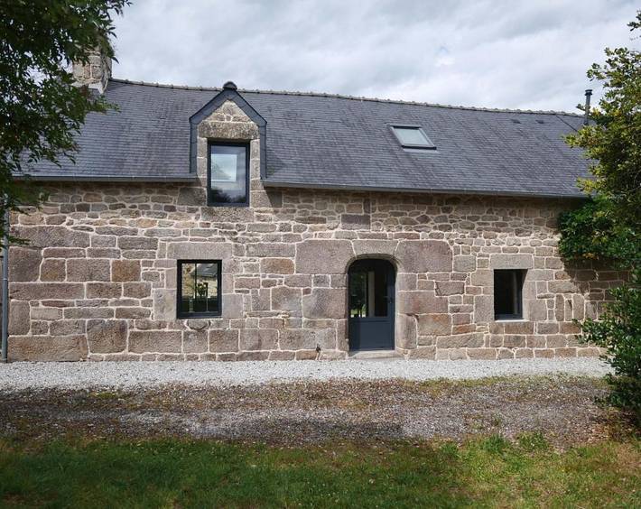 Location de vacances pour 6 personnes, avec jardin à Mellionnec - 2