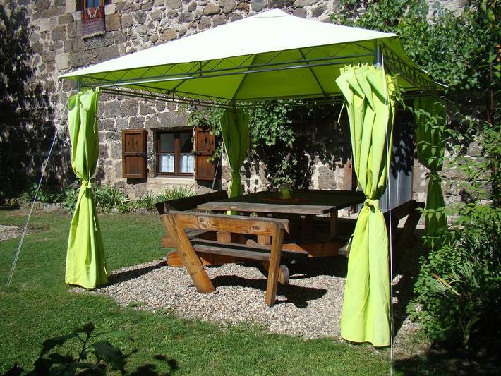 Gîte pour 5 personnes, avec terrasse et jardin à Vic-sur-Cère - 2