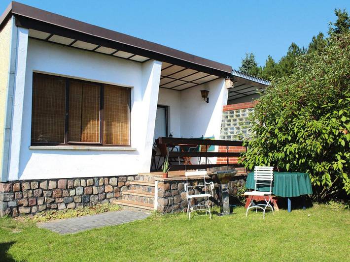 Ferienhaus für 4 Personen, mit Terrasse und Garten in Ganzlin