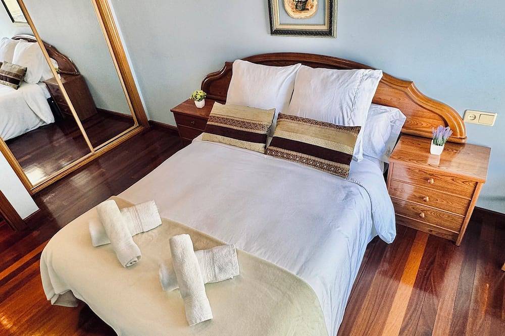 Ganze Wohnung, Relax in the center of Llanes and 50m from the beach. in Puertu Chicu (Llanes), Llanes