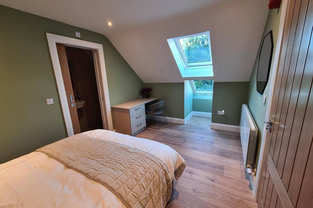 Ganze Wohnung, 💚Perfect Luxury 2 bedroom, 3 bathroom apartment. 5 star reviews, laundry. in Cork, County Cork