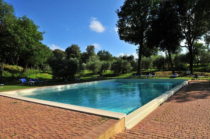 Maison de campagne pour 3 personnes, avec vue ainsi que jardin et piscine, animaux acceptés à Monteriggioni - 2