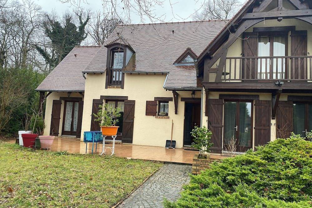 Une Chambre dans un maison in Villebon-sur-Yvette, Essonne
