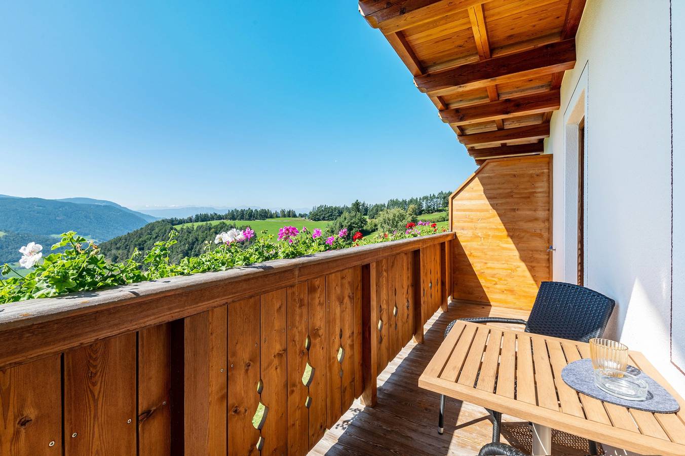 Ganze Wohnung, Ferienwohnung "Mongaduierhof Panorama" mit Bergblick, Gemeinschaftsgarten und Wlan in Völs am Schlern, Dolomiti Superski