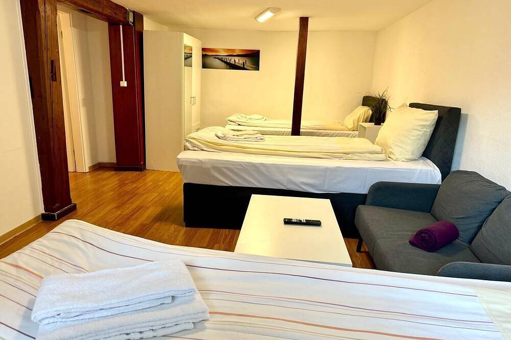 Johannisstraße 1 W1 - 2 Schlafzimmer 2 Bäder und Parkplatz in Neumünster, Schleswig-Holstein Binnenland