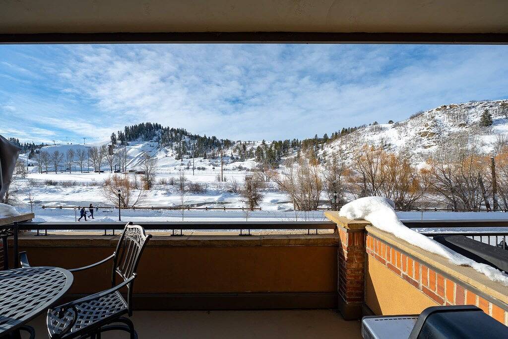 Ganze Wohnung, Waterside Village C | On The River | Prime Location | Downtown Steamboat in Steamboat Springs, Medicine Bow-Routt Nationalwald