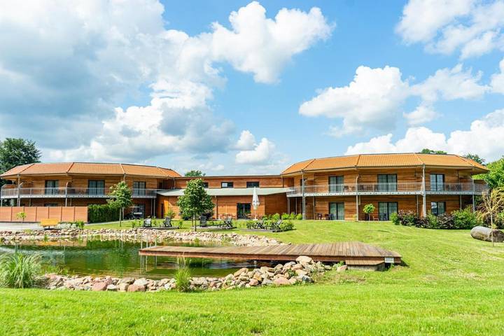 Hotel für 3 Personen, mit Terrasse und Garten sowie Sauna