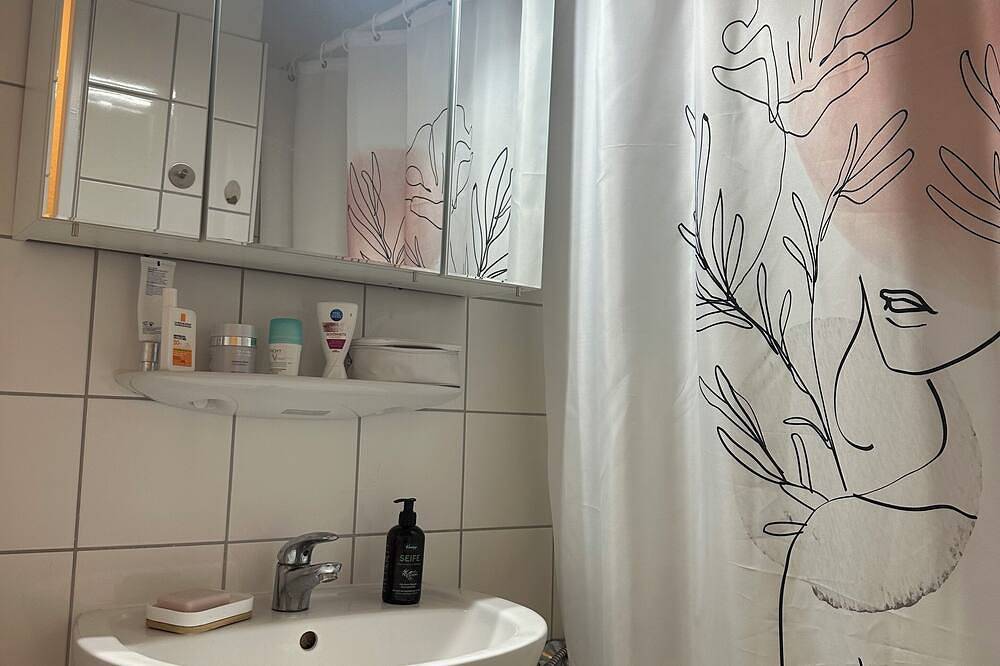 Ganze Wohnung, Möbilierte Wohnung/Studio im Zentrum von Frankfurt, direkt neben der Alten Oper. in Frankfurt, Südhessen