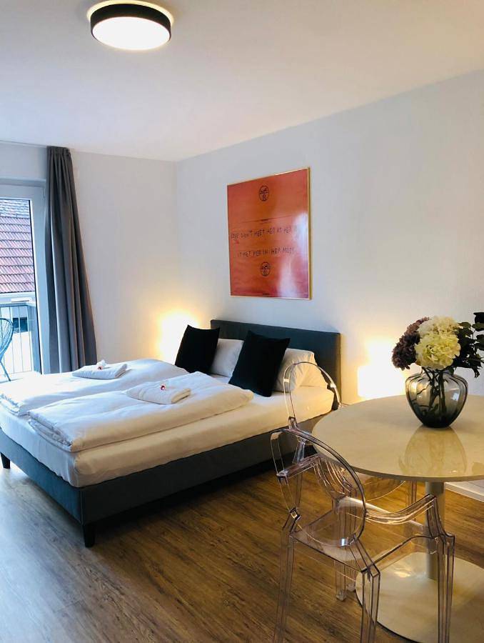 Ferienwohnung für 3 Personen, mit Garten und Balkon in Metzingen