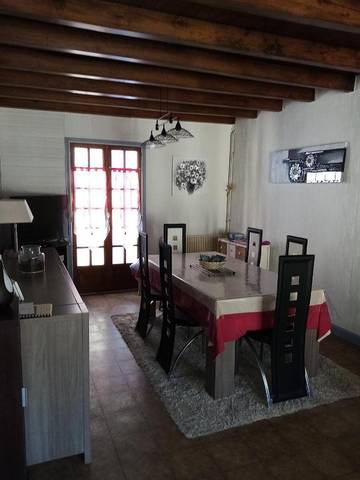 Gîte pour 5 personnes, avec vue et jardin à Cusset