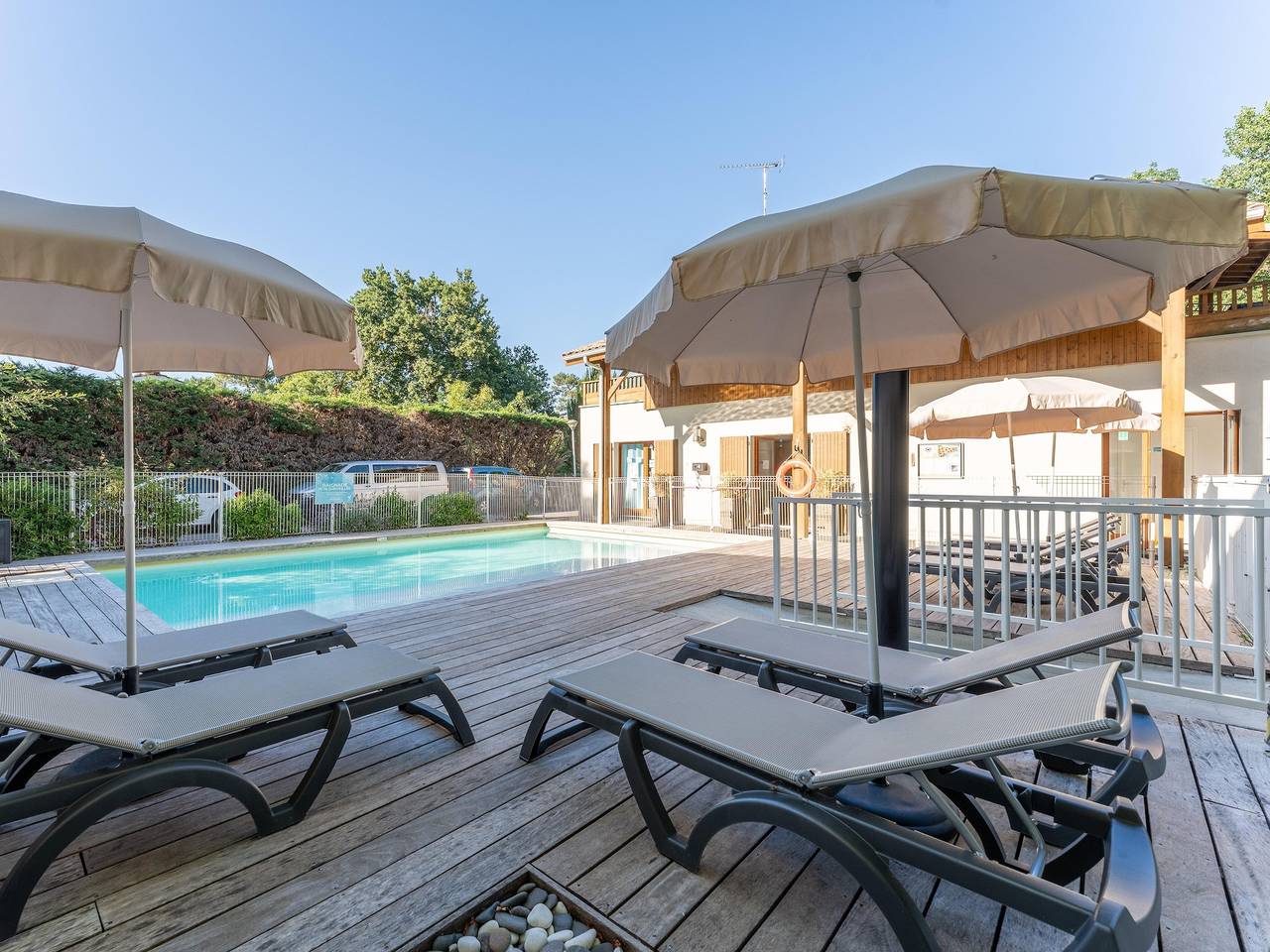 Apartamento entero, Lacanau Stay, a 100 m del lago y la piscina. in Lac de Lacanau, Lacanau