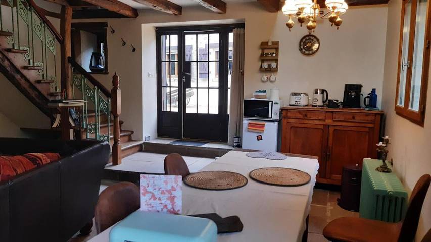 Chambre d’hôte pour 3 personnes, avec vue et jardin à Saint-Bonnet-de-Bellac