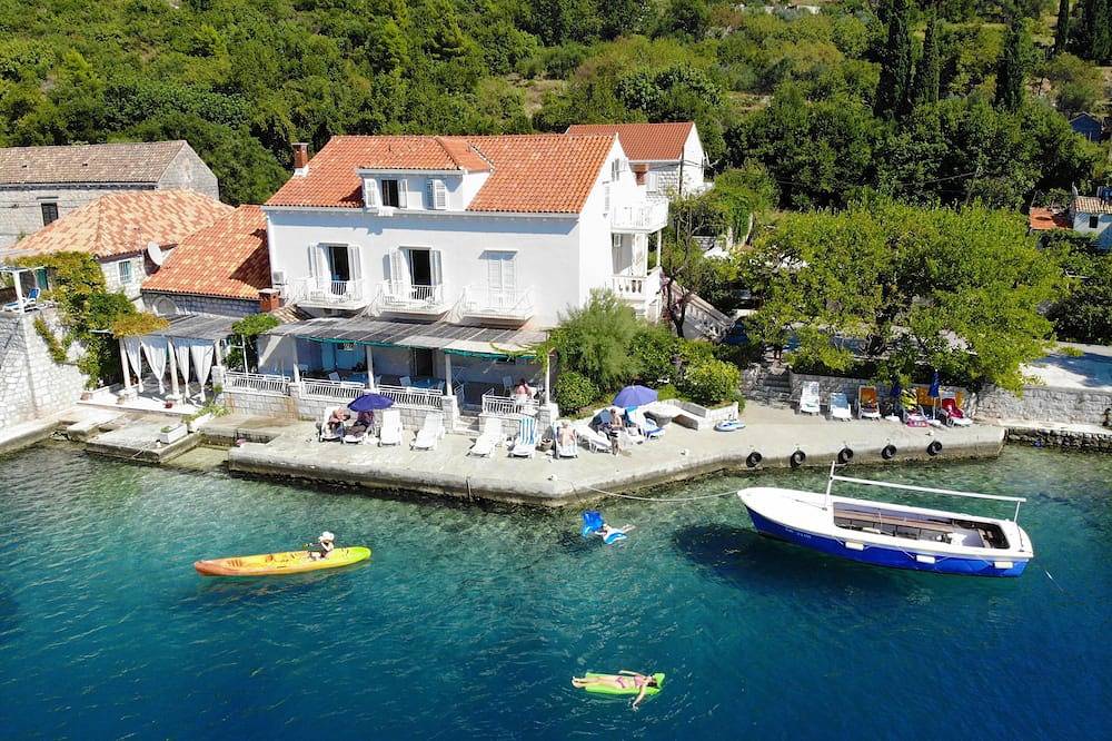 Holiday apartment in Dubrovnik-Neretva from £93 per night