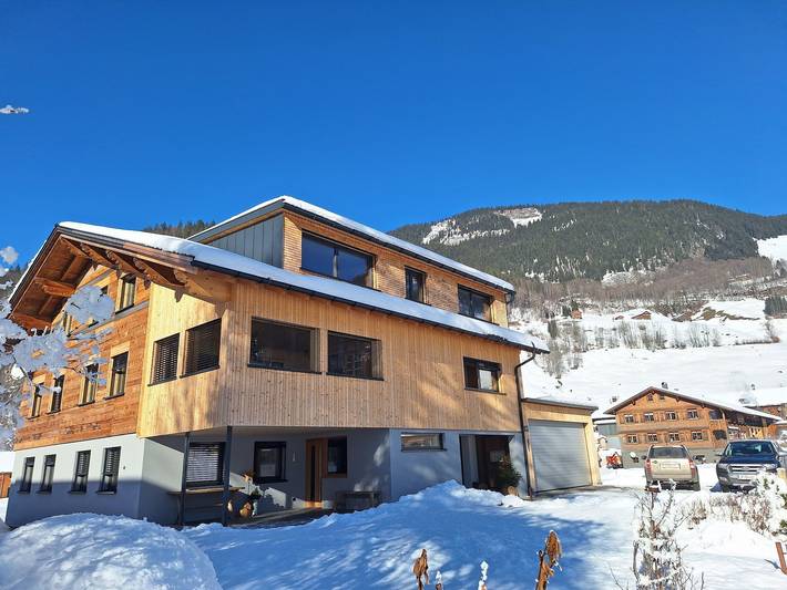 Hütte für 6 Personen, mit Garten und Terrasse sowie Ausblick, kinderfreundlich im Bregenzerwald