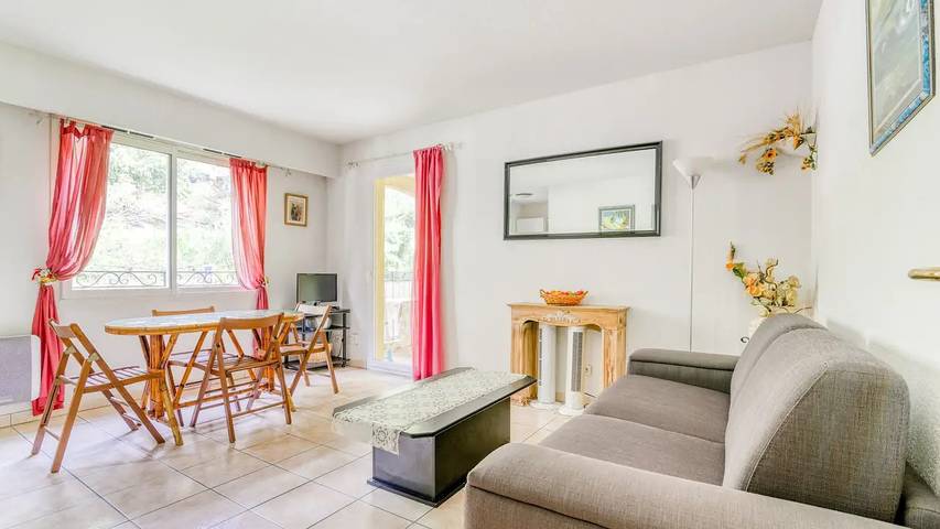 Feriehus for 5 personer, med badebasseng og terrasse - 1