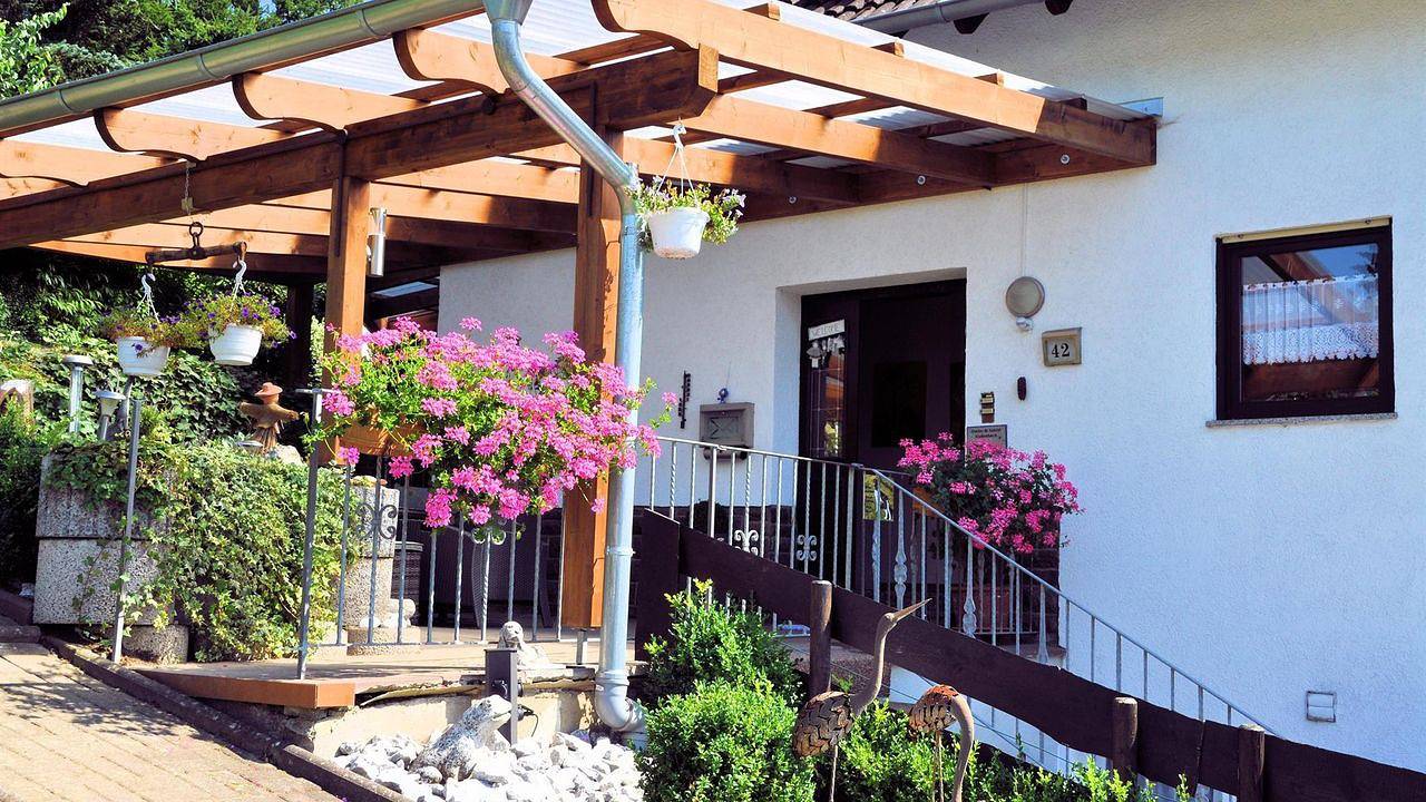 Geheel vakantieappartement, Vakantieappartement voor 4 personen met balkon in Alsbach, Westerwald