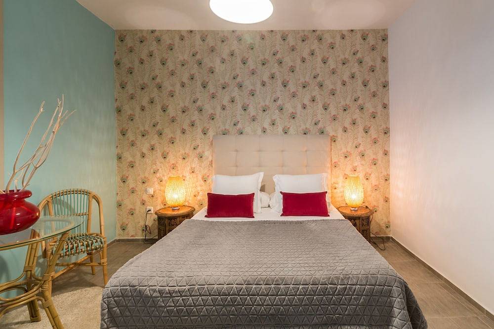 Entire apartment, Santa Ana Boutique Vi apartment in Madrid in Centro (Madrid), Madrid