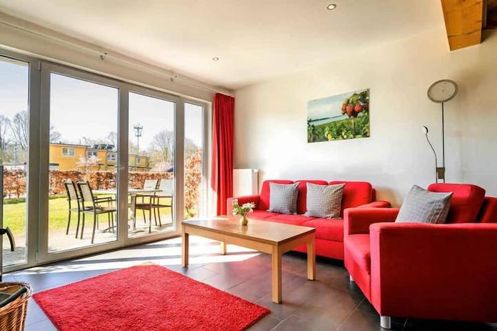 Ferienhaus für 4 Personen, mit Sauna und Balkon sowie Garten und Pool