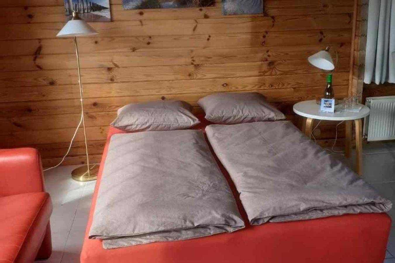 Charmantes 6-Personen-Chalet im Ferienpark Krabbenkreek in Sint-Annaland auf Tholen in Sint-Annaland, Niederländische Nordsee