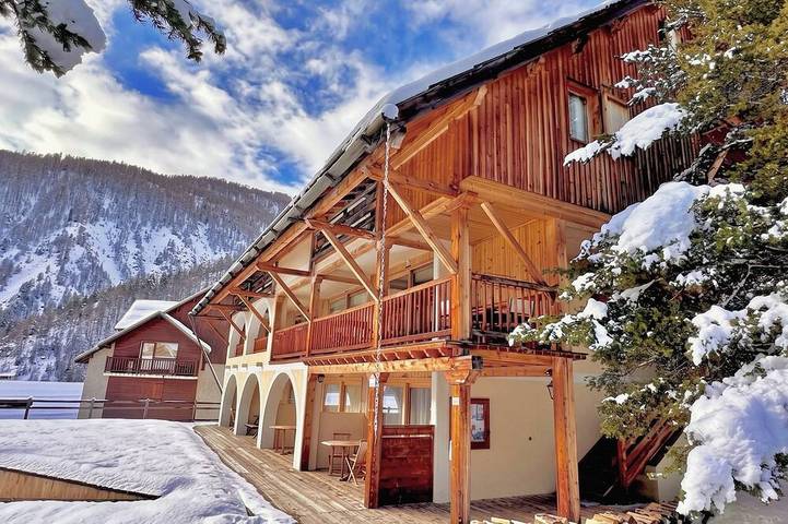Entire apartment, Casa-Joubarbe Super 4p terrasse plein sud Arvieux! in Arvieux, Queyras