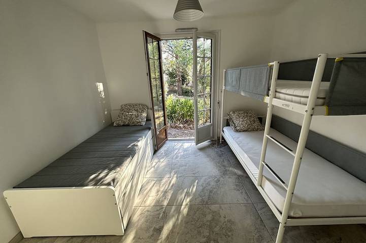 Magnificent villa with private pool in Le Muy, Costa mediterránea (Francia)