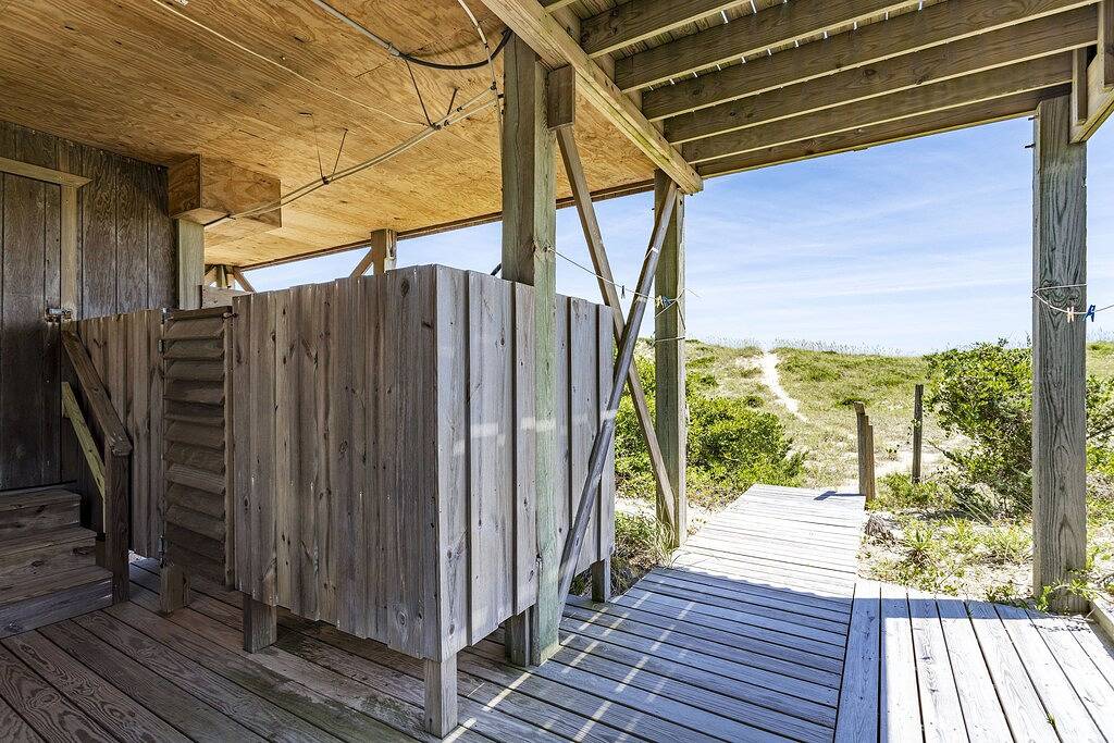 ⭐Hot Tub⭐Newly Furnished⭐️Wide Beaches⭐Incredible Oceanfront Views🌊☀️🐬Sunrises in Avon (NC), Pamlico Sound
