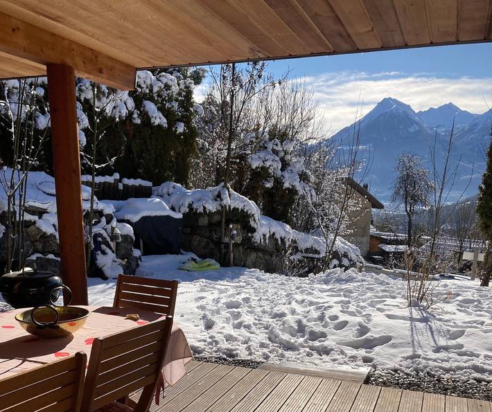 Apartamento entero, Apartamento "Charmant dans Chalet" con vistas a la montaña, terraza privada y Wi-Fi in Briançon, Serre Chevalier