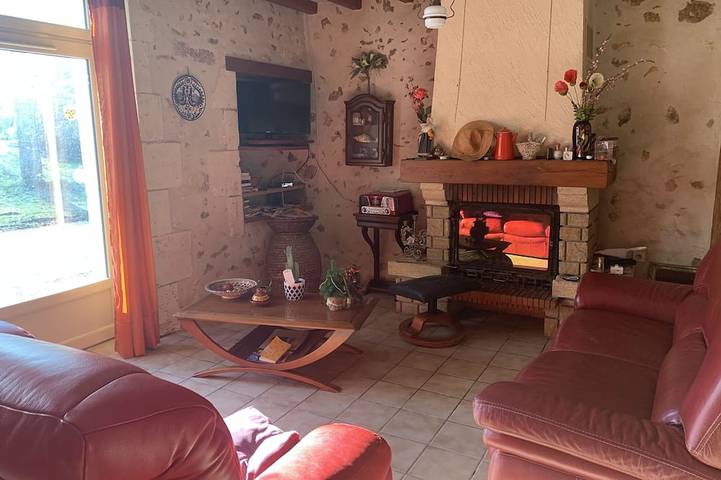 Gîte pour 6 personnes, avec jardin à Saint-Vincent-Jalmoutiers