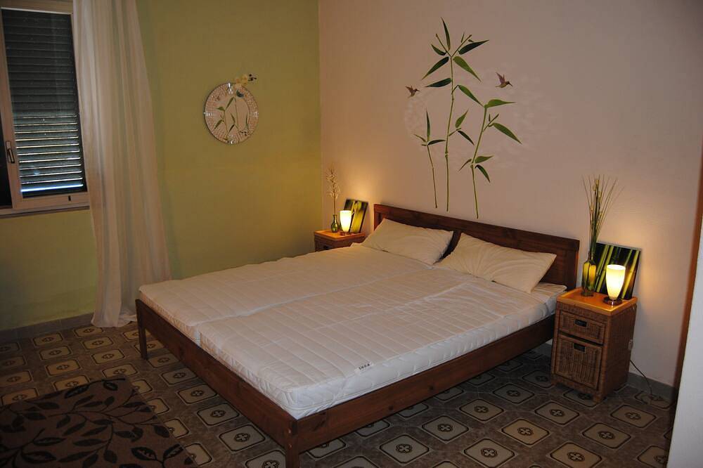 Casa indipendente con splendida vista sul mare e sulle montagne, ideale con un cane in Salvatore Castellabate, Cilento