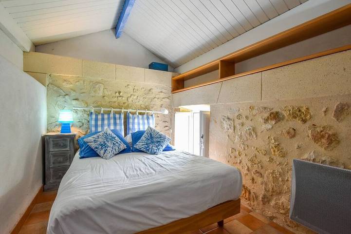 Location de vacances pour 4 personnes, avec jardin ainsi que terrasse et piscine, animaux acceptés à Monprimblanc - 2