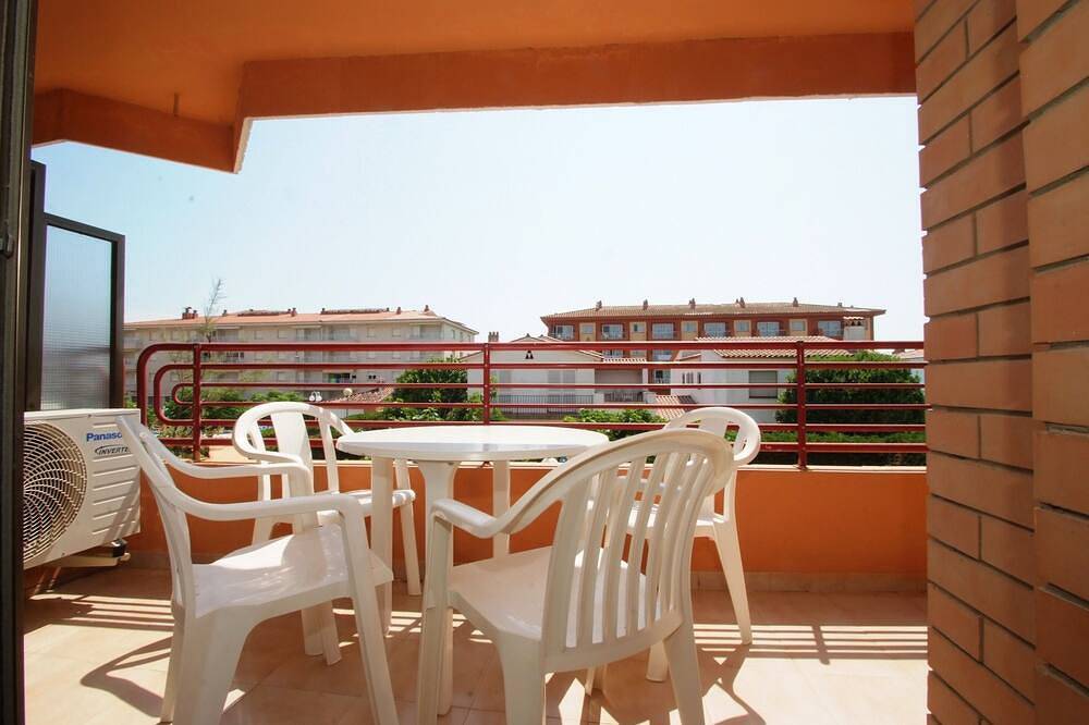 Apartamento entero, Sa Gavina C:  apartamento 2 dormitorios, piscina, ascensor, wifi, A. Ac. in L' Estartit, Estartit