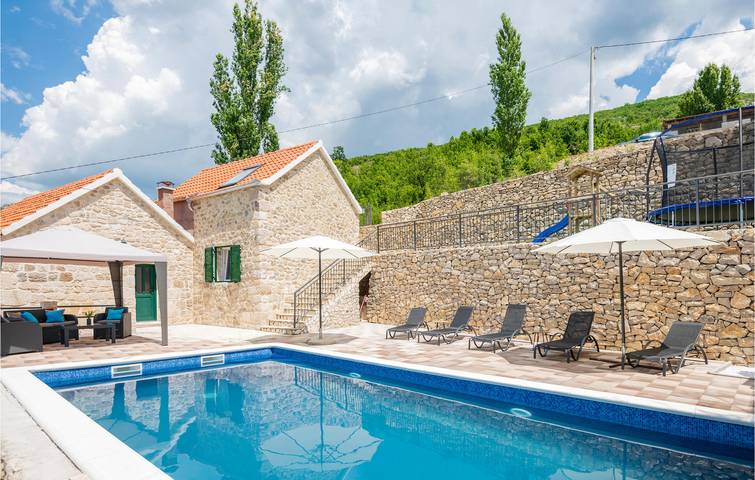 Ferienhaus für 9 Personen, mit Seeblick und Terrasse sowie Garten - 1