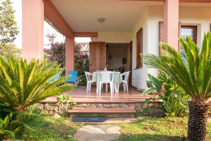 Location de vacances pour 5 personnes, avec jardin à San Teodoro - 3