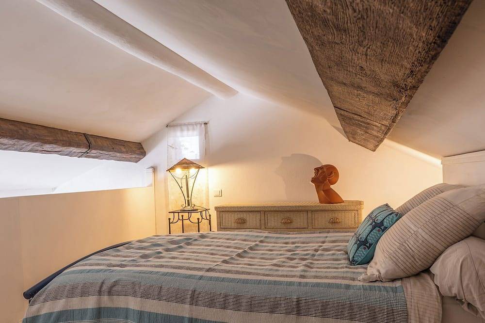 Entire apartment, Casa Erbalunga – Au cœur du village, proche du port et de la plage in Erbalunga, Brando