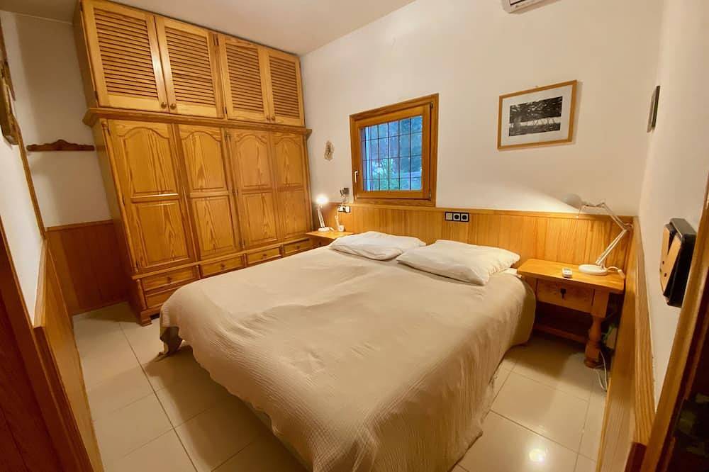 Vacation home with sea views and large plot directly on Playa Migjorn in Platja de Migjorn, Formentera