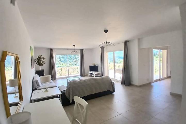 Location de vacances pour 9 personnes, avec jardin et balcon, animaux acceptés à Buis-les-Baronnies - 2