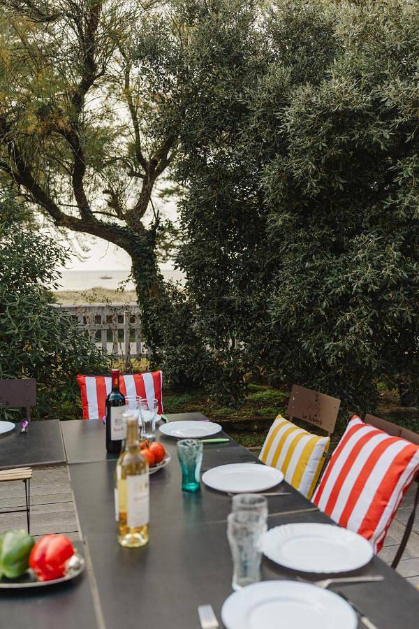 Location de vacances pour 13 personnes, avec jardin ainsi que terrasse et vue, animaux acceptés dans Plage Les Sables D Or - 3