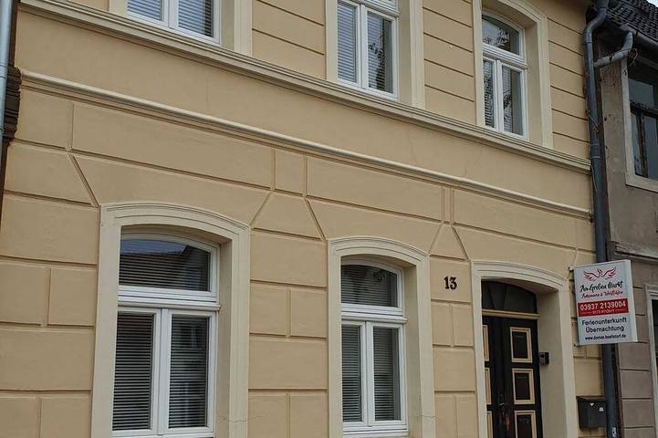 Ferienwohnung für 9 Personen, mit Terrasse und Garten - 1