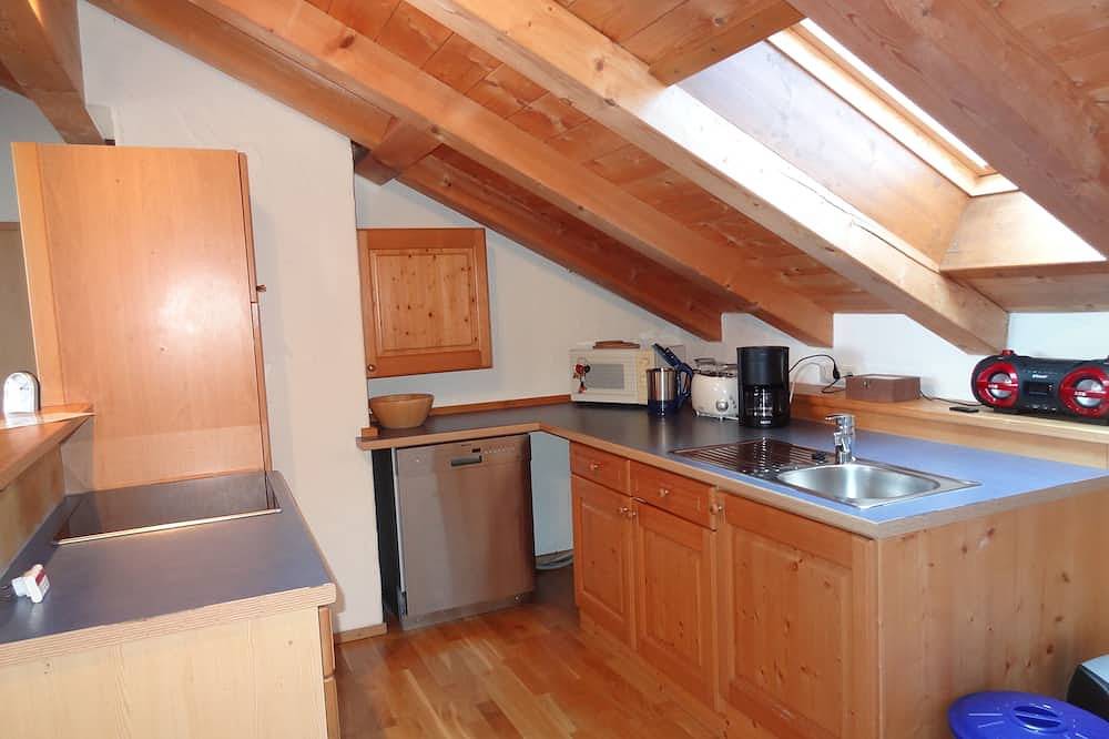 Ganze Wohnung, Helle Ferienwohnung mit traumhaftem Bergblick in Arzbach, Wackersberg