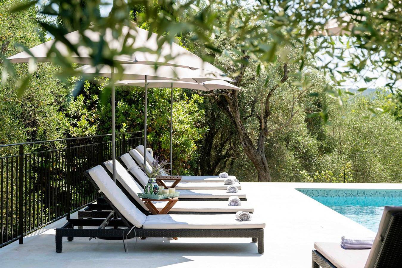 Villa pour 14 personnes avec piscine in Villeneuve-Loubet, Côte méditerranéenne (France)