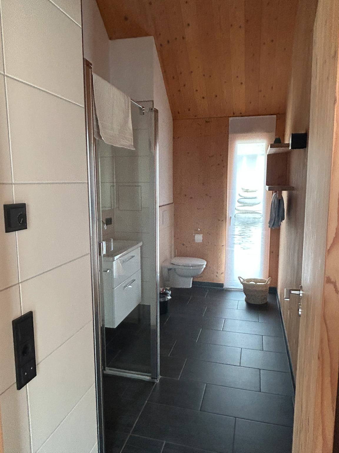 Ganze Wohnung, Apartment 'Esse' mit Gemeinschaftsgarten, Balkon und Wlan in Hüttlingen, Ostalbkreis
