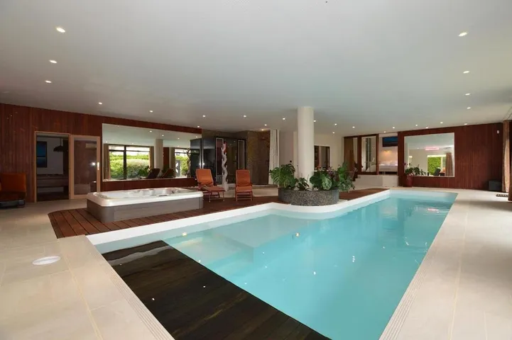 Casa de vacaciones para 6 personas, con piscina además de jacuzzi y jardín - 1